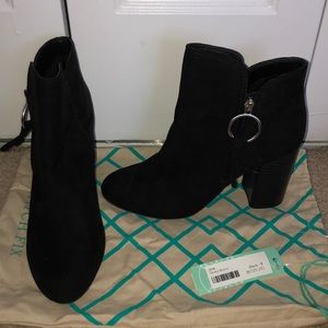 DV8 Resley Bootie -Black NWT